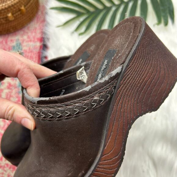 Vintage Y2K 2000s Xhilaration Neutral Brown Slip On Chunky Platform Clog 5.5 - Picture 5 of 11